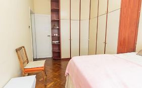 Leblon - Confortavel Apartamento De 2 Quartos